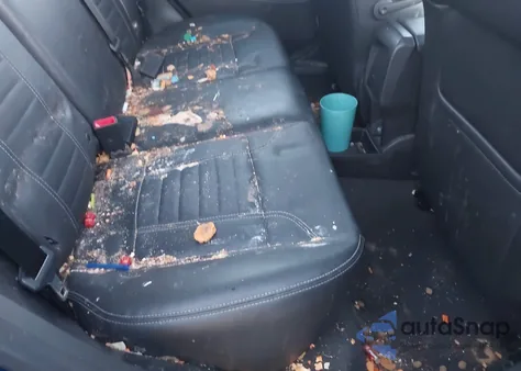 2014 Ford Fiesta Titanium из США, поврежденный, VIN 3FADP4FJ0EM148017